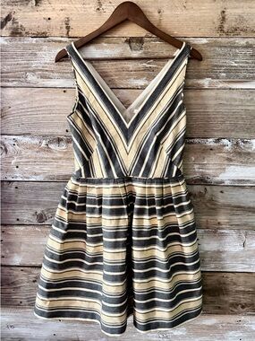 J.CREW STRIPED FIT & FLARE DRESS NWT SIZE 6 CLASSIC V-NECK MIDI
